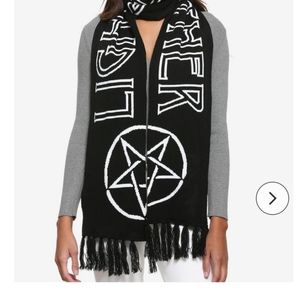 The craft light as a feather scarf